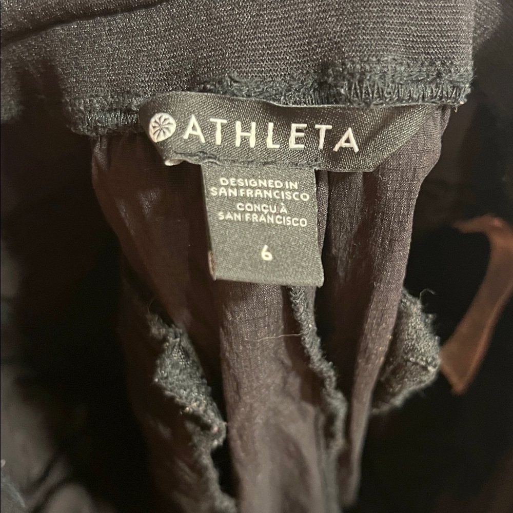 Athleta Trekkie Cropped Active Pants Size 6 in Black - Picture 6 of 13